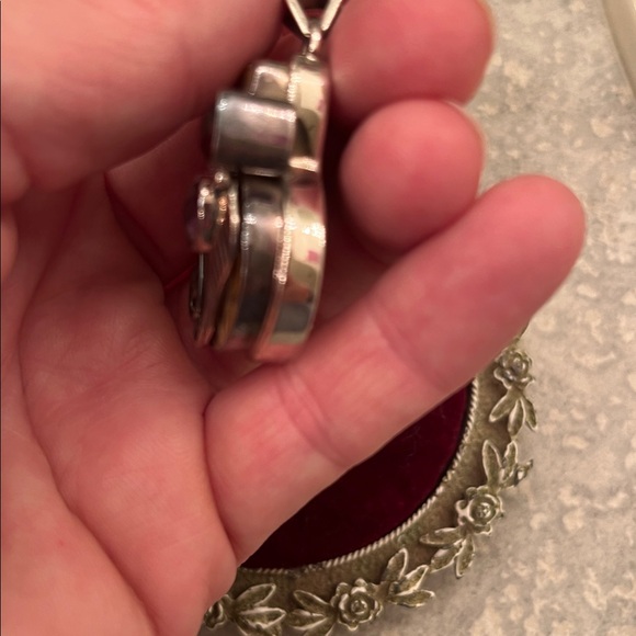 Ammonite Fossil .925 pendant with Red and Purple Gemstones - Picture 5 of 8